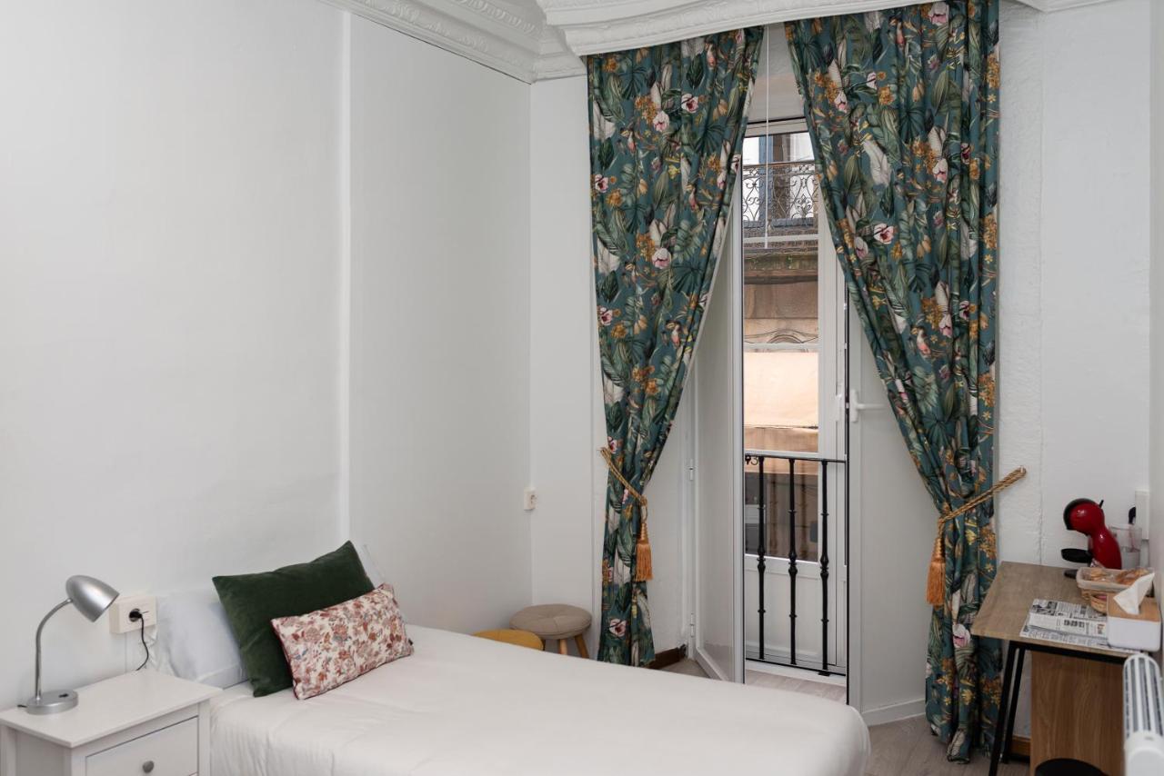 Hostal Santa Cruz Σαντιάγο ντε Κομποστέλα Εξωτερικό φωτογραφία